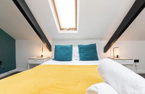 Spacious 4BR Home in Gateshead Sleeps 8 with FREE Parking - Foto 3