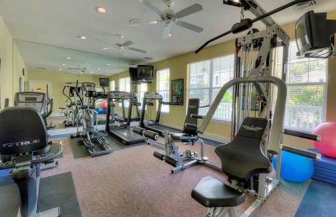 Coastal Condo with pool, minutes from beach - Foto 2