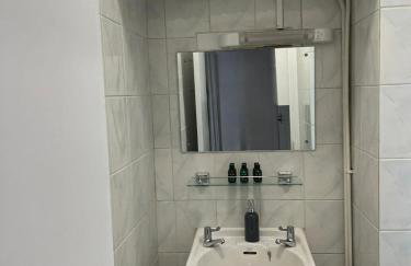 Stylish 1BR Teddington Flat Near Thames River - Foto 13