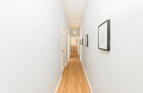 Parking - Walkable - GroupStays - Washer - Foto 9