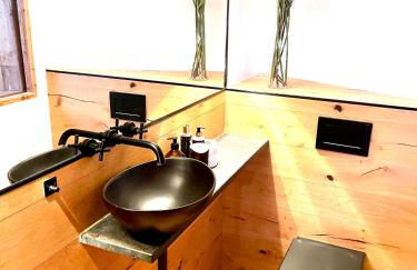 stylische Alpenlounge mit Pool, Blockhaus-Sauna und Jacuzzi für bis zu 12 Personen - Foto 7