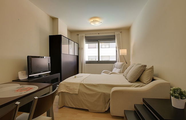 Apartamento Top Malaga Calle Pacifico con piscina y parking - Photo 8