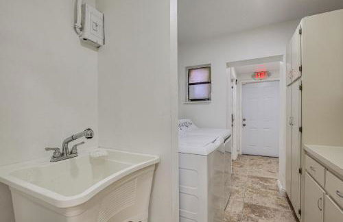 Pool and Hot Tub Spacious Villa in Coral Springs! - Foto 33