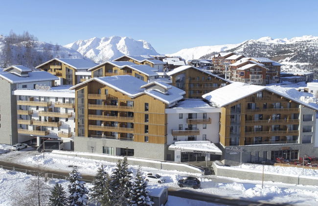 3 bedroom Apartment in Huez with swimming pool and sauna - Photo 32