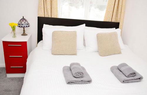 SM Dreams Unlimited Serviced Accommodation- Stanwell-Staines-Heathrow - Foto 44