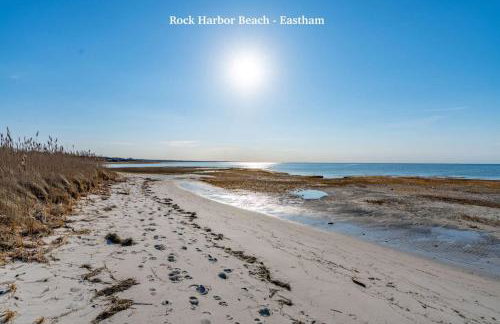 Lovely House 5 Min to Beach with Deck Grill and Garage - Foto 45