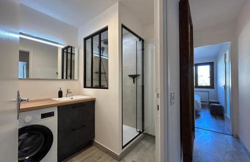 Altitude Élégante - Centre Ville - WIFI - Balcon - Foto 5