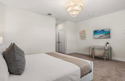 Upstay Pristine 3BR Home with Private Pool & BBQ - Foto 20