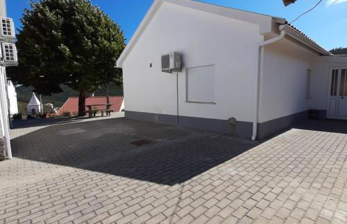 Casas da Escola - "Casa da Professora" - Meãs - Foto 16