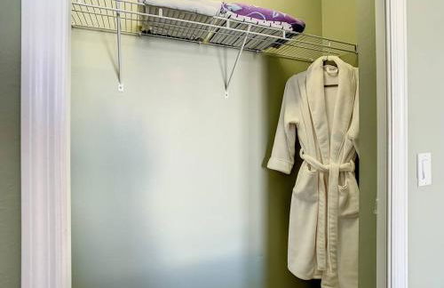 Clearwater Penthouse 5 min Beach walk Heated Pool - Foto 5