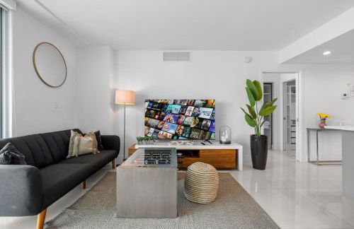 Luxury Condo with Rooftop Pool - 5-Min to Beach - Foto 40