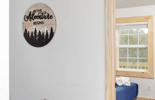 Lazy Lake 3BR Cabin w/ Mtn Views + Hot Tub +Wi-Fi - Foto 30