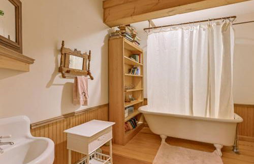 20-Acre Hamptons Nature Escape with Hot Tub and Pool - Foto 20