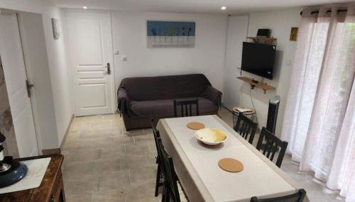 L'étape méditerranéenne logement 4-6 personnes avec parking privé - Foto 2