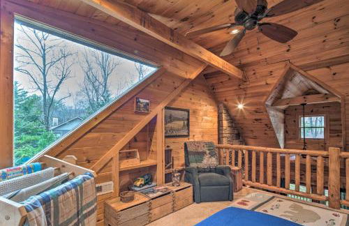 Lake Lure Log Cabin with Grill, Near Hiking! - Foto 23