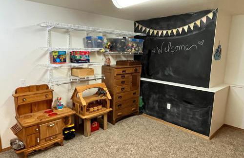 Cozy Palmer Retreat with Steam Sauna and Playground - Foto 29