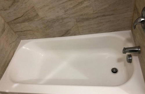 Large and private 3 bedroom and 1 bathroom apartment near Newark International Airport EWR and New York City, MetLife Stadium FIFA World Cup 20 minutes away - Foto 6