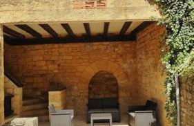 Demeure du XIIIe-XIVe s. dans la cité médiévale. - Photo 10