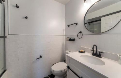 Huge 3BR Urban Gem just 3 miles to NYC plus Free Parking - Foto 12