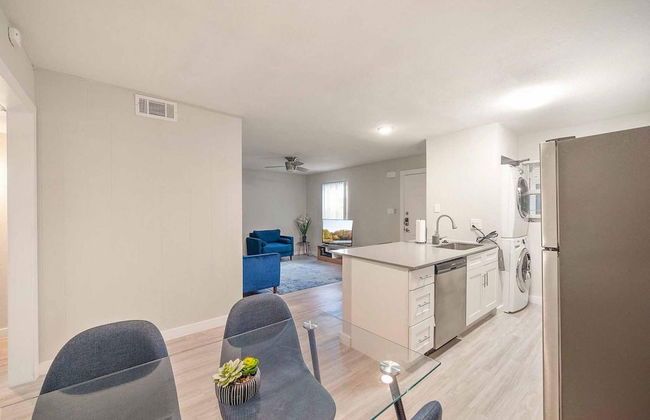 Stylish 2BR Near UT Hyde Park Evonify - Foto 8