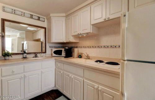 Sleeps 4: Family-Friendly Beach Condo and Resort - Foto 5