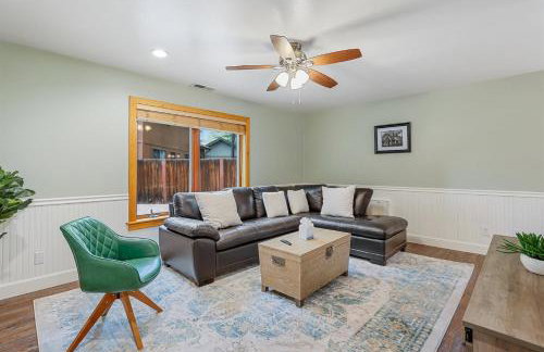 Bluebird Song Prime Flagstaff Location Outdoor Retreat with Fenced Yard and Firepit - Foto 16