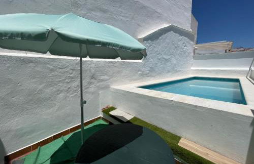 Apartamento nuevo con piscina en el centro "Doña Paca-Ronda" - Photo 4