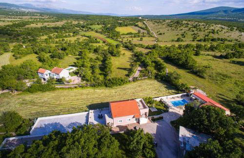 Three-Bedroom Holiday Home in Dabar - Foto 54