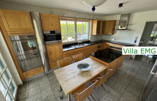 Ferienhaus Villa EMG Gelsenkirchen nah Essen Dortmund mit Pool und Garten für Familien Gruppen bis 21 Personen - Foto 44