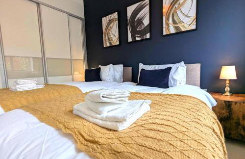 Luxury 2 Bed Apt, Sleeps 4, Secure PRKG-1 Car, Ascot Racecourse 5min walk, Legoland & Lapland 8mins, Windsor 15mins - Foto 24