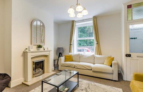 3 Bed in Whaley Bridge oc-h31967 - Photo 1