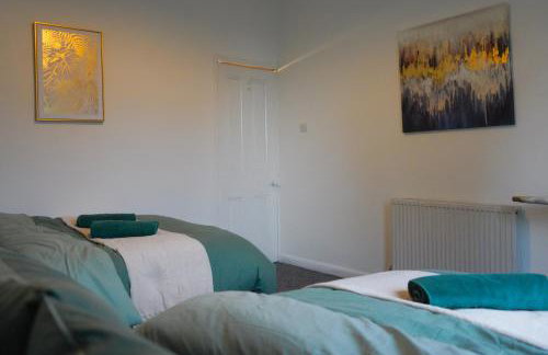 Modern 2-Bed House Free Parking Contractors & Families Friendly Rotherham - Foto 13