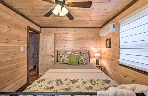 Updated Cabin with Fire Pit 2 Mi to UTV and Hike - Foto 19