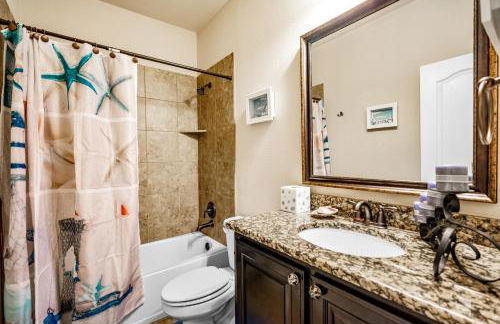 Luxury & Highly furnished upscale w Patio & Garage - Foto 27