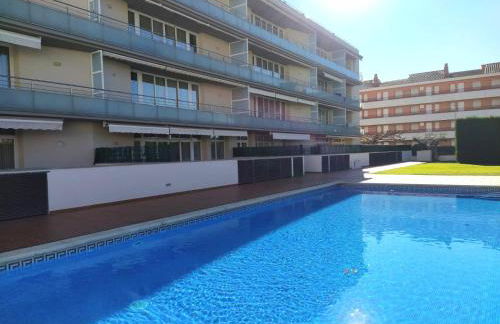 NEW! Apartamento con piscina y balcón a 2 minutos de la playa. WI-FI - Foto 1