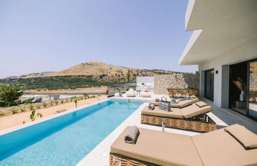 Celeste Luxury Villas - Photo 2