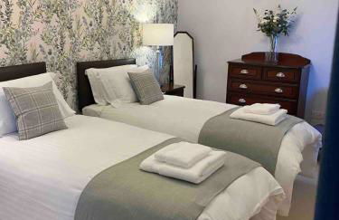 2 bedroom Townhouse within Grade C listed Ladysbridge House 2 night minimum stay - Foto 22