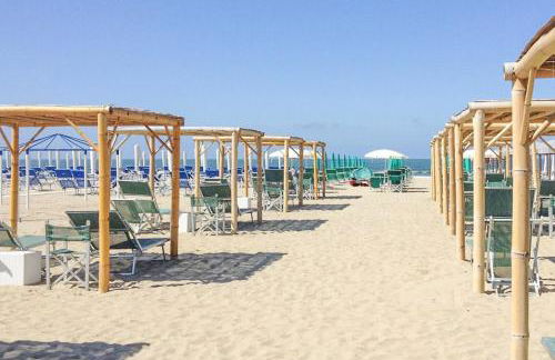 Elegante appartamento a 20mt dalla spiaggia con garage - Foto 40