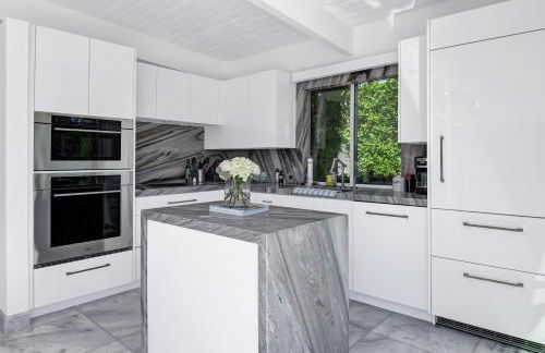 Palm Springs Luxury Home With Pool and Next to Downtown & Airport - Photo 20