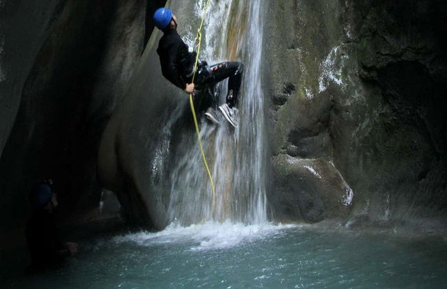 Llavorsí Canyoning Activity - Photo 2