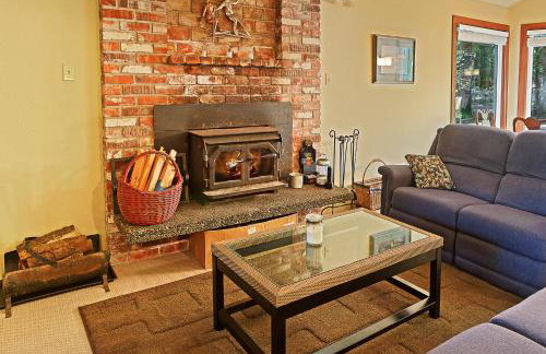 Secluded Greenwater Cabin w Loft Near Rainier - Foto 9