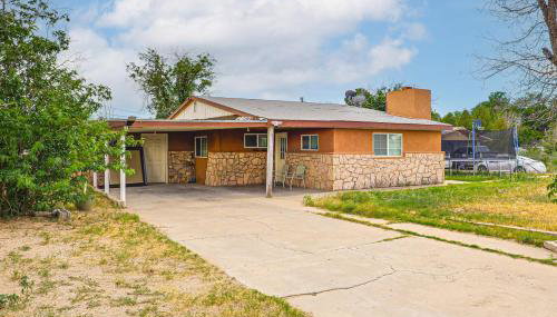 Cozy Home with Patio 24 Miles to Carlsbad Caverns NP - Foto 3