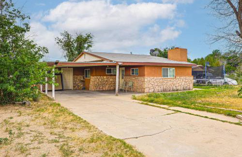 Cozy Home with Patio 24 Miles to Carlsbad Caverns NP - Foto 3