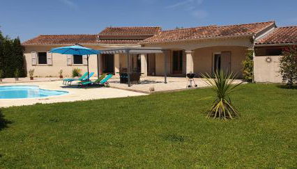 Les Dentelles du Ventoux - Gîte avec Piscine - Photo 4, Garden, sunbed, Garden view
