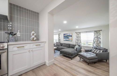 Contemporary Oaks | Heated Pool + Screened Lanai - Foto 11