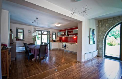 Villa Altra - Photo 7