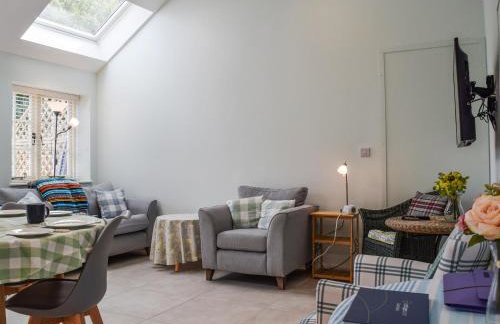 The Courtyard - Photo 3