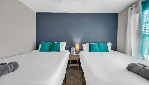 3BR Luxe Oasis near Downtown, Pool, Gym, Bball Crt - Foto 5