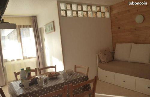 T2 PRALOUP 1600 bat Chanteclerc 6 personnes 36m2 avec chambre à part et 2 TV - Foto 11