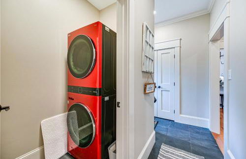 Spacious Salem-Winston Home with Deck! - Foto 24